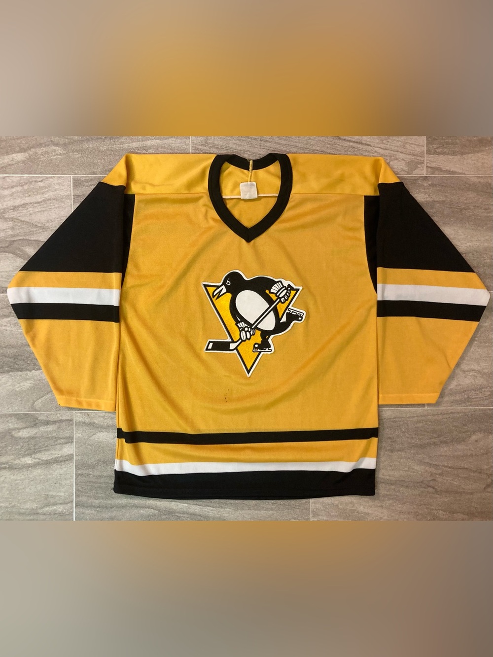 Vintage 1980s Pittsburgh Penguins Yellow Gold Hockey Jersey Medium CCM